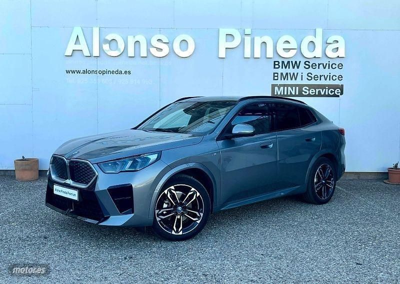 Gris Usado 2024 BMW iX2 SUV | 45.900 € (Precio justo) - Imagen 1/4