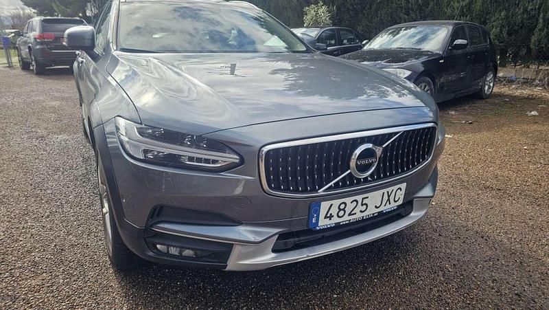 Usado Volvo V90 CC Pro 190 CV (139 kW) 2017 Gris Familiar