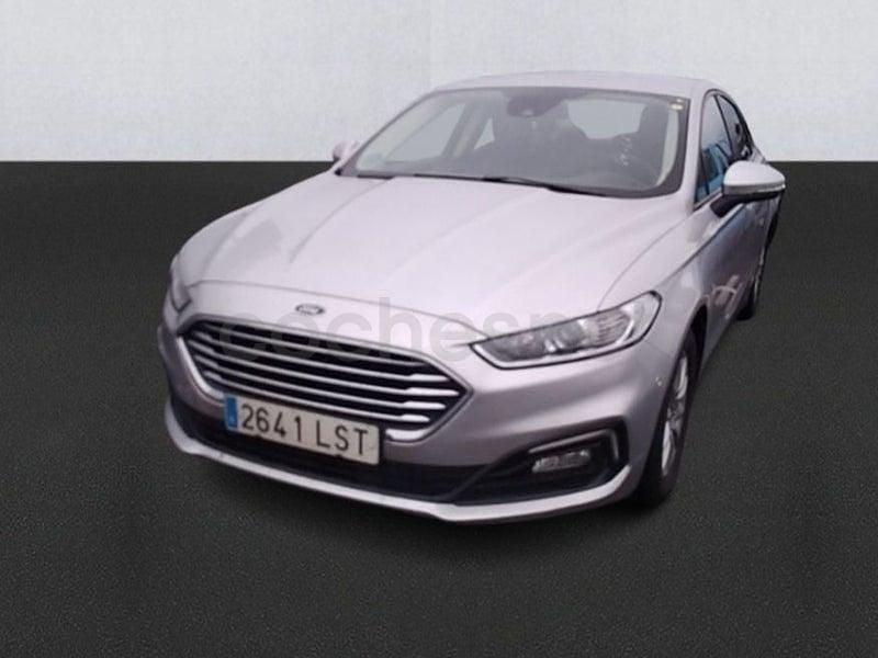 Usado Ford Mondeo Trend 187 CV (137 kW) 2021 Gris / plata Berlina
