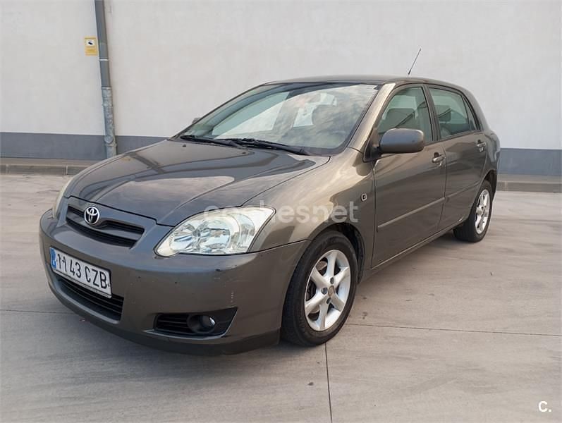 Gris / plata Usado 2004 Toyota Corolla Sol Berlina | 2500 € (Buen precio) - Imagen 1/4