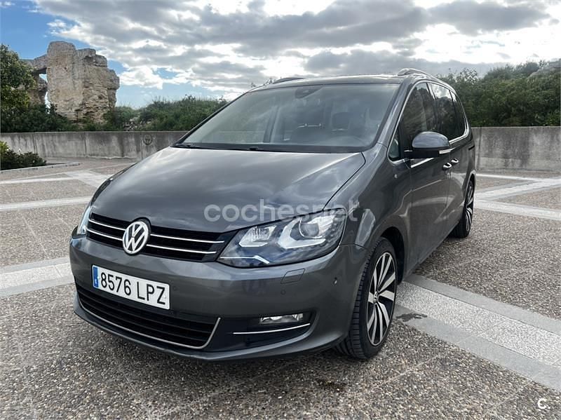 Usado VW Sharan Sportline 184 CV (135 kW) 2016 Gris / plata Monovolumen