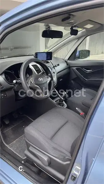 Usado Hyundai ix20 Comfort 77 CV (56 kW) 2011 Azul Utilitario
