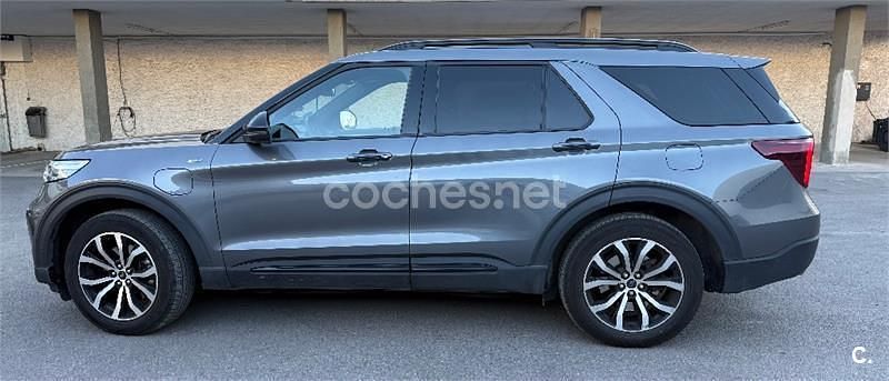 Usado Ford Explorer ST-Line 457 CV (336 kW) 2022 Gris / plata SUV
