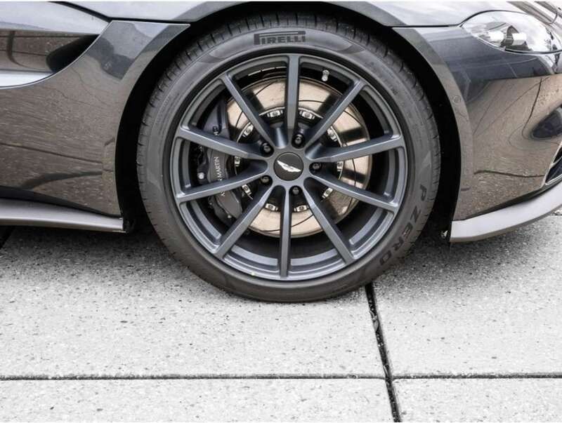 Gris Usado 2023 Aston Martin Vantage Coupe | 179.000 € - Imagen 1/4