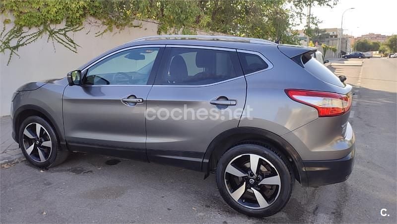 Gris / plata Usado 2015 Nissan Qashqai Tekna SUV | 10.490 € (Precio justo) - Imagen 1/4