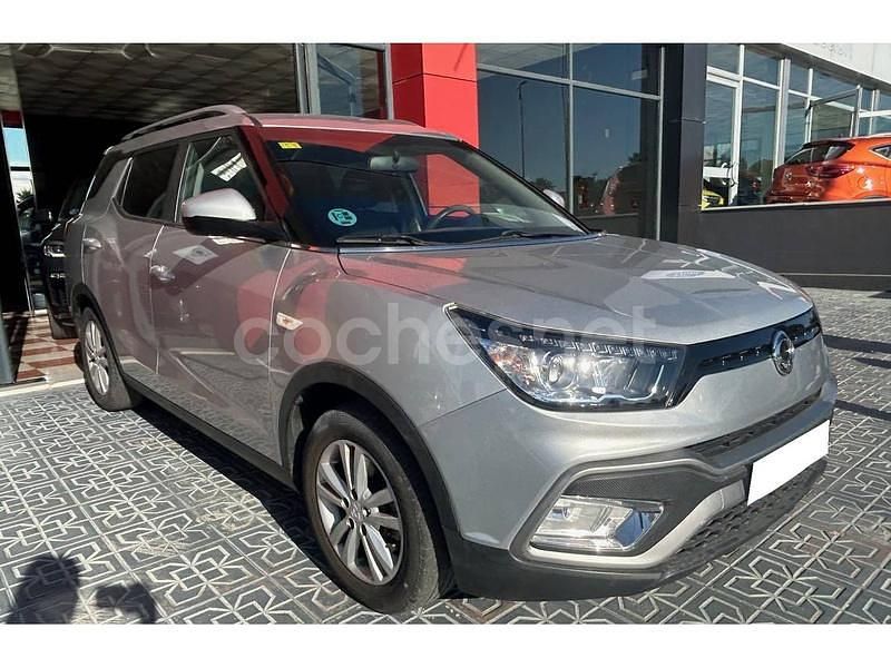 Gris / plata Usado 2018 Ssangyong (KGM) XLV SUV | 12.800 € (Precio justo) - Imagen 1/4
