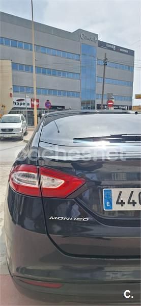 Usado Ford Mondeo Titanium 150 CV (110 kW) 2018 Negro Berlina