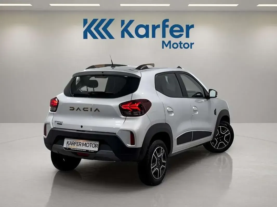 Occasion Dacia Spring Extreme 47 kW (64 PK) 2023 Grijs Hatchback
