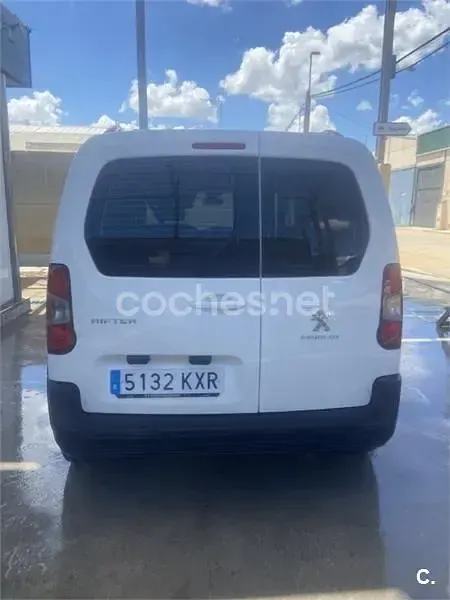 Gebraucht Peugeot Rifter Active 130 PS (95 kW) 2019 Weiß Van / Kleinbus