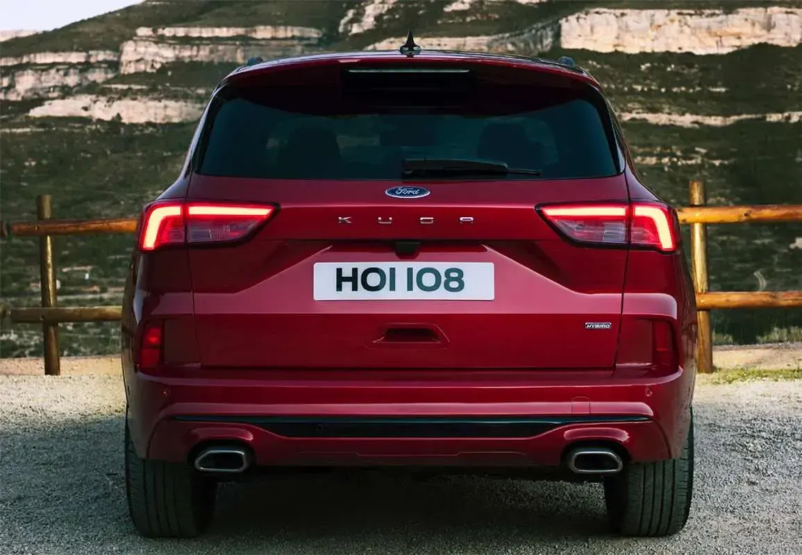 Usado Ford Kuga ST-Line 226 CV (166 kW) 2023 Gris SUV