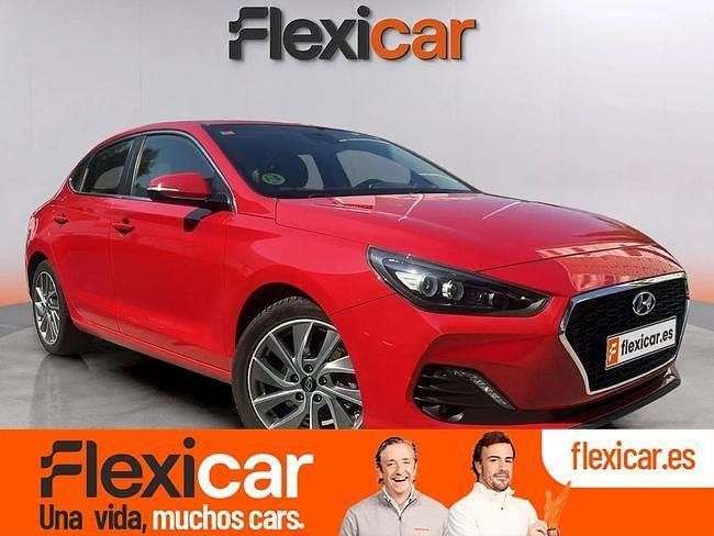 Rojo Usado 2018 Hyundai i30 Style Berlina | 16.990 € (Precio justo) - Imagen 1/4