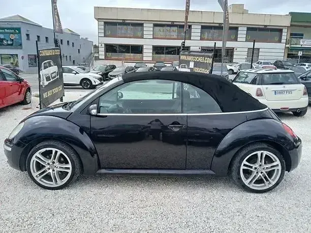 Usado VW Beetle Cabriolet 100 CV (73 kW) 2007 Negro Descapotable