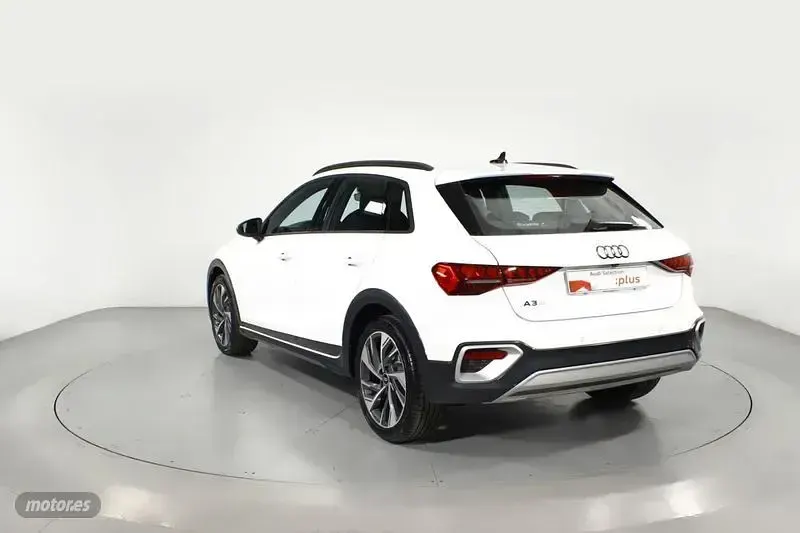 Usado Audi A3 e-tron Ambiente 150 CV (110 kW) 2025 Blanco Utilitario