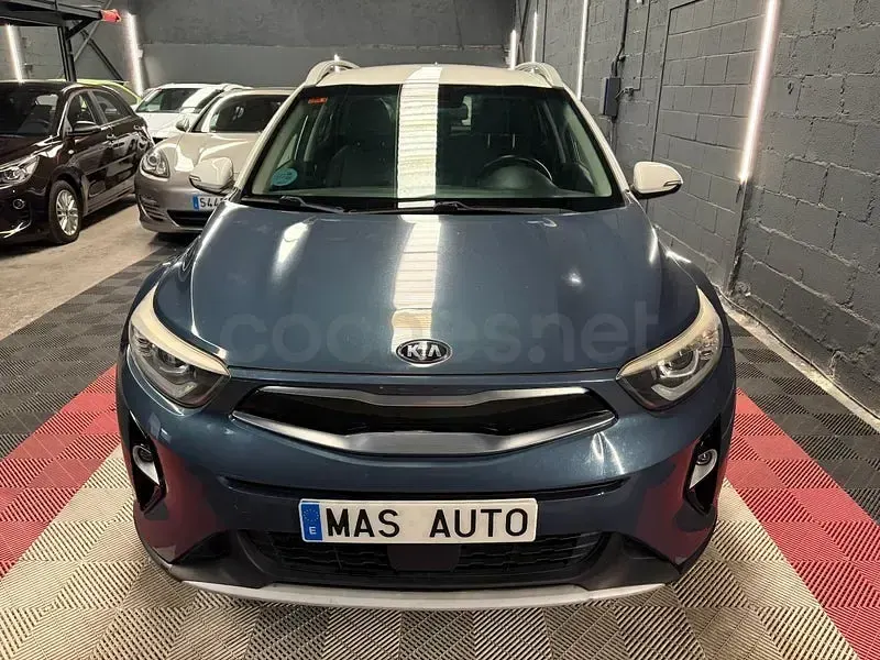 Usado Kia Stonic 115 CV (84 kW) 2019 Azul SUV