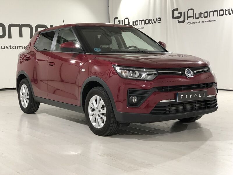 Usado Ssangyong (KGM) Tivoli 163 CV (119 kW) 2023 Rojo SUV