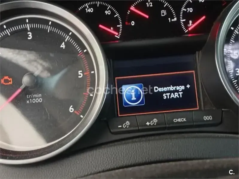 Usado Peugeot 508 SW Allure 140 CV (102 kW) 2011 Negro Familiar