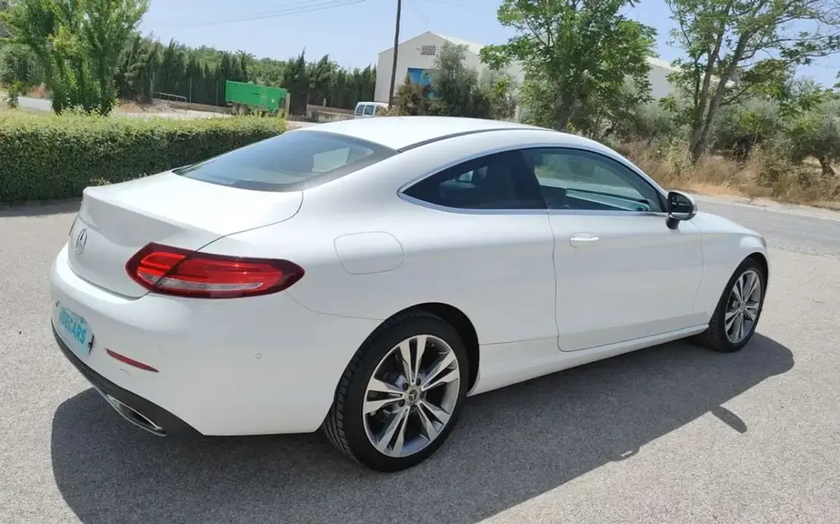 Usado Mercedes C200 184 CV (135 kW) 2017 Blanco Coupe