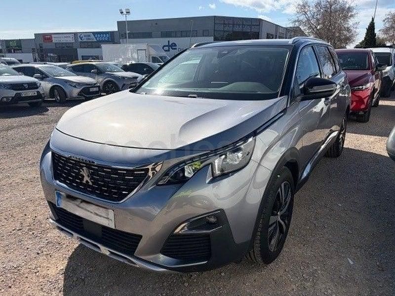 Usado Peugeot 5008 Allure 130 CV (95 kW) 2020 Gris / plata SUV