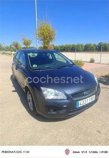 Usado Ford Focus Trend 115 CV (84 kW) 2008 Negro Berlina