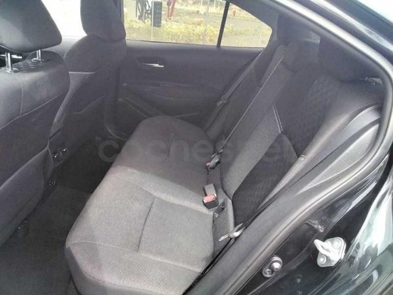 Usado Toyota Corolla Style 140 CV (102 kW) 2024 Negro Berlina