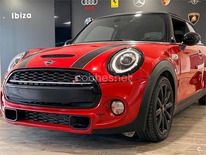 Usado Mini Cooper SD 170 CV (125 kW) 2018 Rojo Utilitario