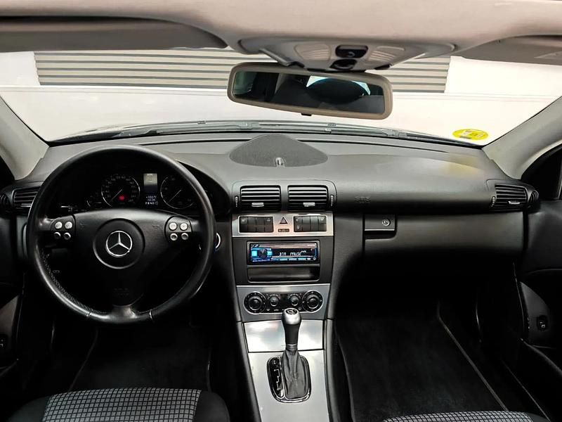 Usado Mercedes GLC220 170 HP (125 kW) 2015 Preto SUV