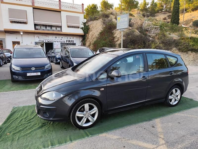 Gris / plata Usado 2009 Seat Altea XL Style Monovolumen | 4800 € (Precio justo) - Imagen 1/4