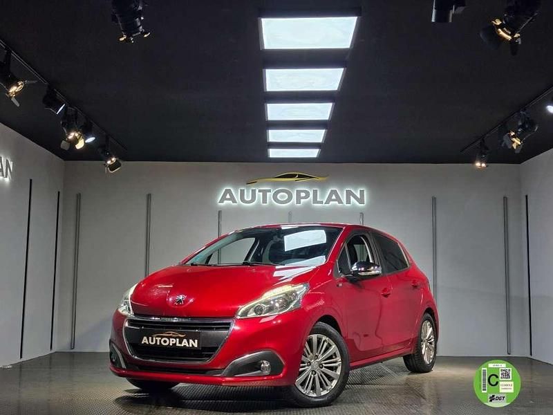 Burdeos Usado 2016 Peugeot 208 Style Utilitario | 5790 € (Buen precio) - Imagen 1/4