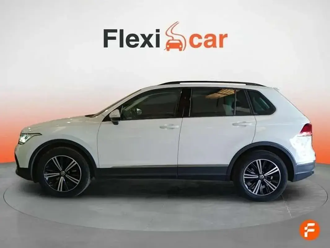 Usado VW Tiguan Life 150 CV (110 kW) 2021 Blanco SUV