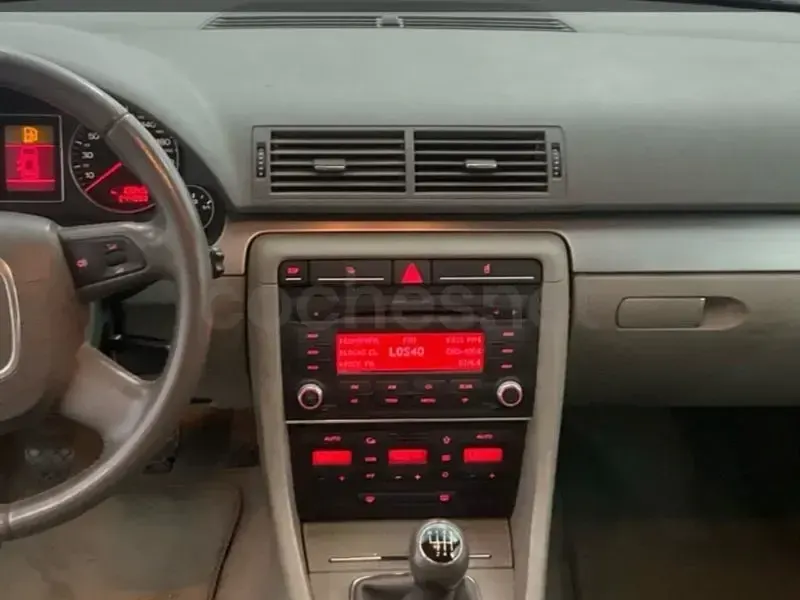 Usado Audi A4 140 CV (102 kW) 2007 Negro Berlina