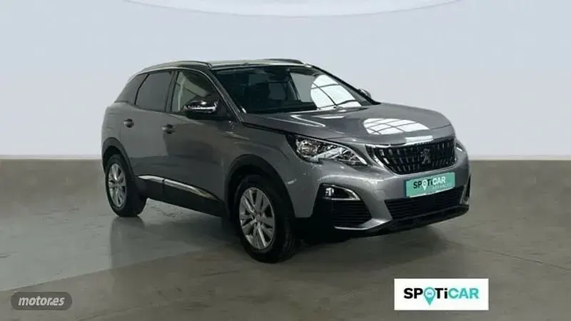 Usado Peugeot 3008 Style 130 CV (95 kW) 2021 Gris SUV