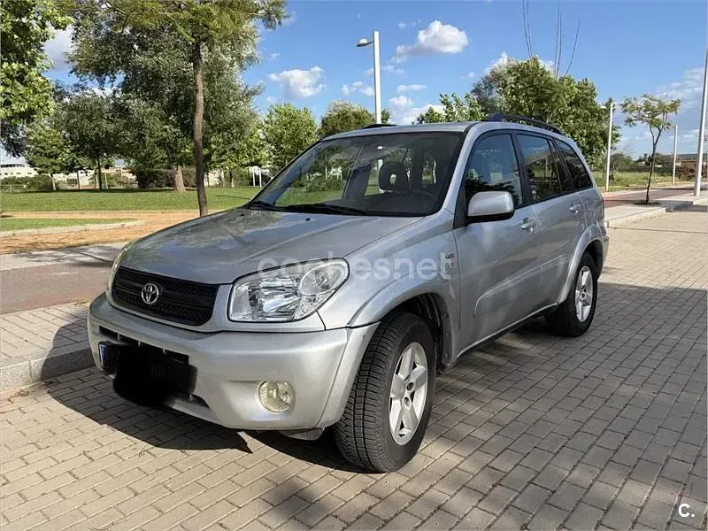 Usado Toyota RAV4 Luna 150 CV (110 kW) 2003 Gris / plata SUV