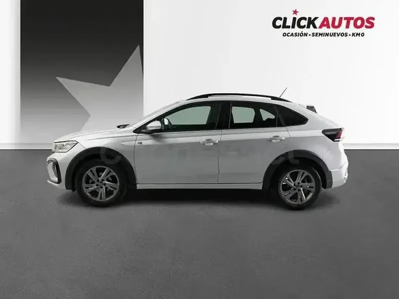 Usado VW Taigo R-line 115 CV (84 kW) 2024 Gris / plata SUV