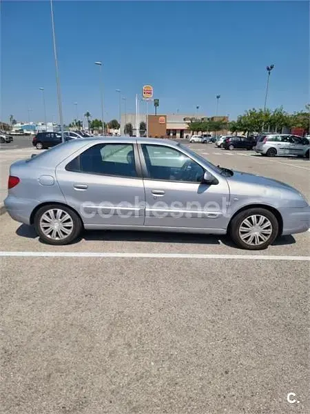 Usado Citroën Xsara Exclusive 110 CV (80 kW) 2003 Gris / plata Berlina