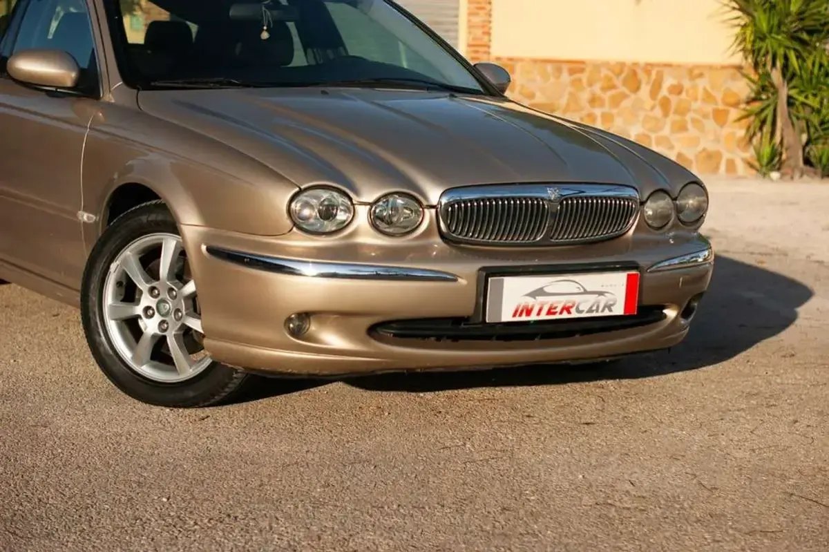 Usado Jaguar X-type Classic 129 CV (94 kW) 2004 Beige Familiar