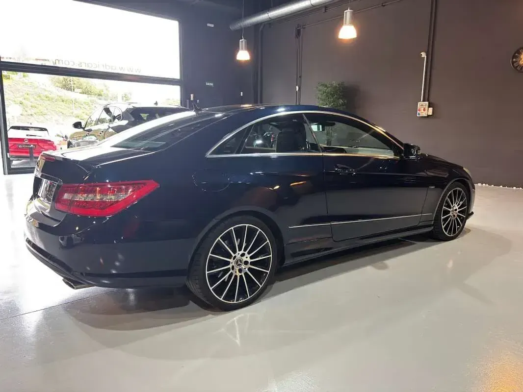 Usado Mercedes E350 Edition 231 CV (169 kW) 2010 Azul Coupe