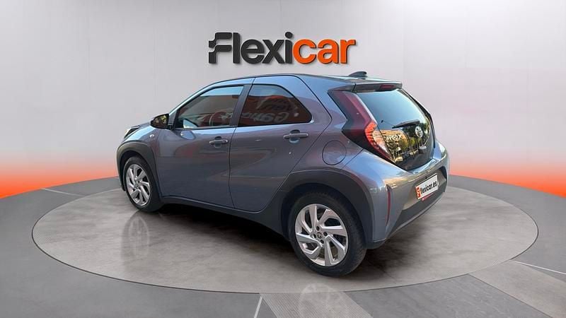 Usado Toyota Aygo X 72 CV (52 kW) 2024 Gris SUV