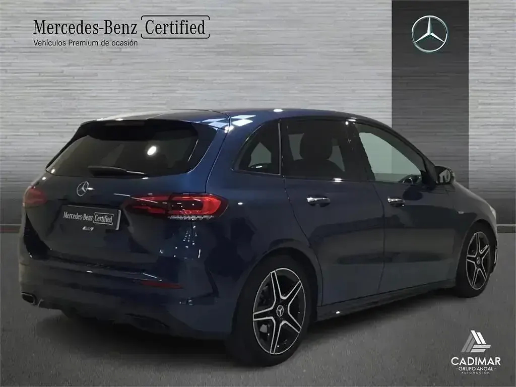 Usado Mercedes B200 150 CV (110 kW) 2021 Azul Monovolumen