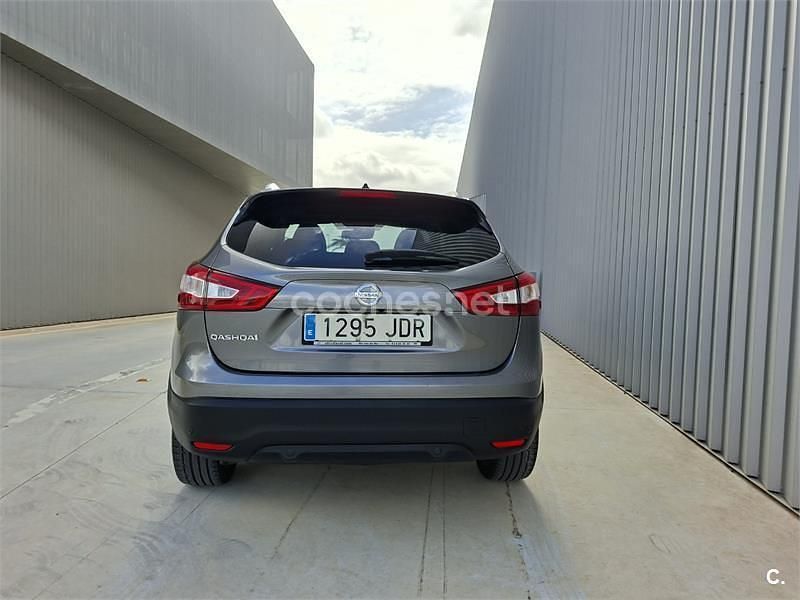 Usado Nissan Qashqai S 130 CV (95 kW) 2015 Gris / plata SUV
