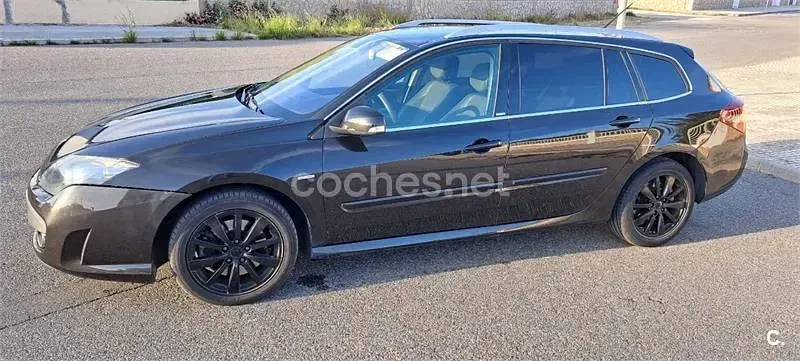 Usado Renault Laguna III GT 150 CV (110 kW) 2010 Negro Familiar