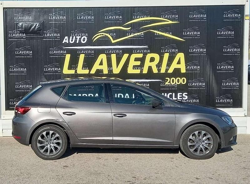 Usado Seat Leon ST Style 105 CV (77 kW) 2014 Gris Familiar