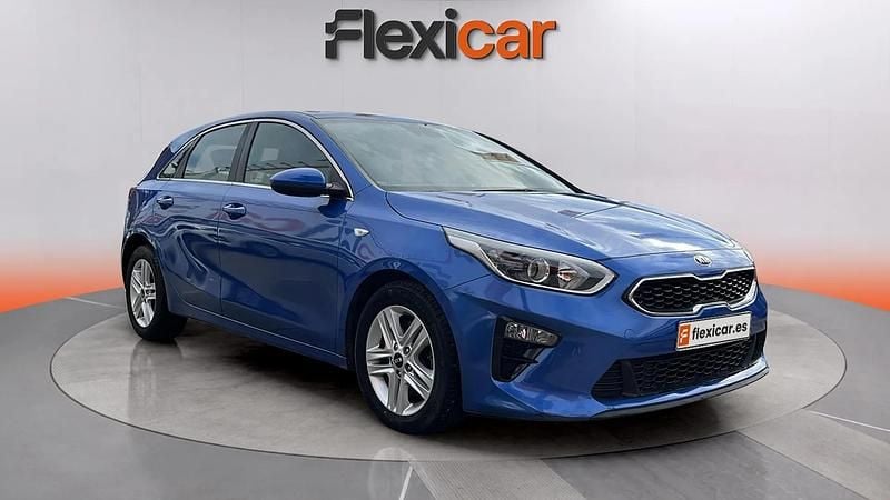 Usado Kia Ceed 120 CV (88 kW) 2021 Azul Utilitario