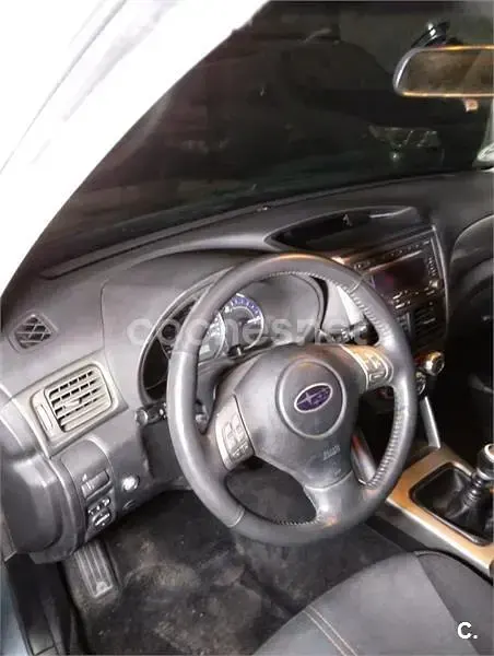 Usado Subaru Forester 147 CV (108 kW) 2011 Gris / plata SUV