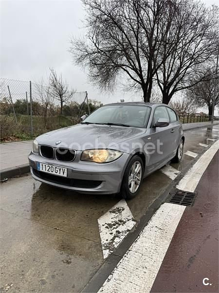 Usado BMW 118 143 CV (105 kW) 2010 Gris / plata Utilitario