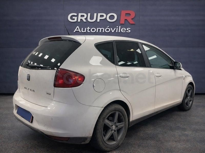Usado Seat Altea I-Tech 140 CV (102 kW) 2015 Blanco Monovolumen