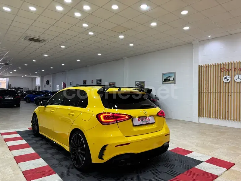 Usado Mercedes A35 AMG 306 CV (225 kW) 2019 Amarillo Berlina