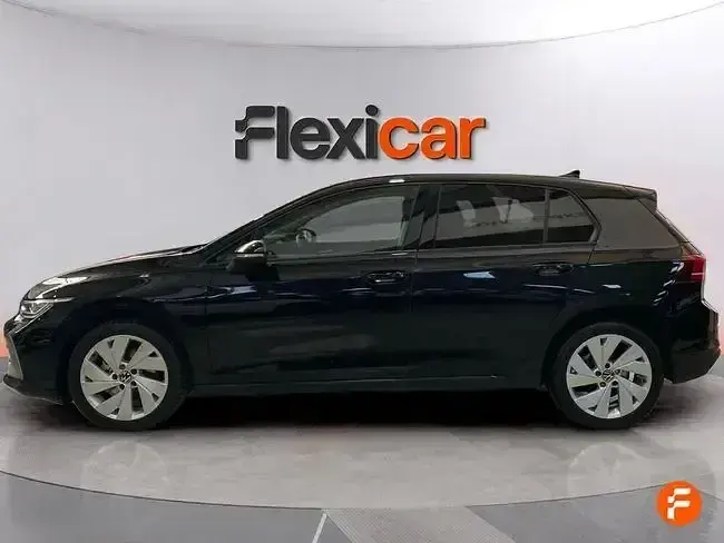 Usado VW Golf VIII 116 CV (85 kW) 2025 Negro