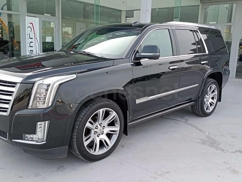 Usado Cadillac Escalade 409 CV (300 kW) 2016 Negro SUV