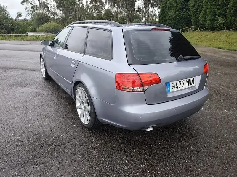 Usado Audi A4 233 CV (171 kW) 2006 Azul Familiar