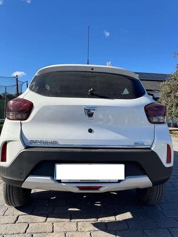 Usado Dacia Spring Essentiel 33 kW (45 CV) 2022 Blanco Utilitario